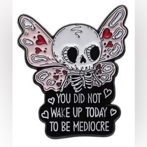 $1 SKULL PIN/BROOCH. ENAMEL/METAL. NEW. $1 WITH ANY $10 ORDER OR MORE